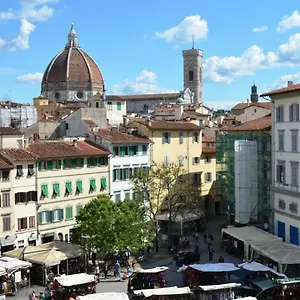 Apartment Panoramic Near Duomo And Station, Florence