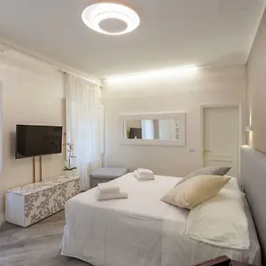 Apartment Duomo Ghirlandaio, Florence
